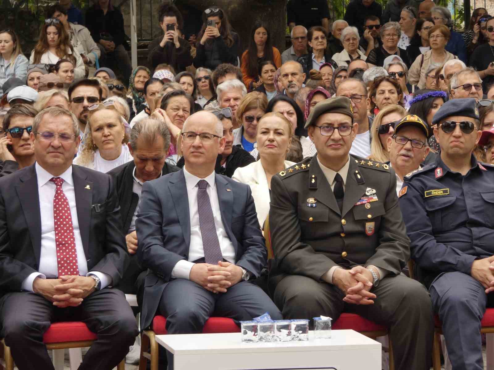 Ayvalık&rsquo;ta 9. K&uuml;&ccedil;&uuml;kk&ouml;y Teferi&ccedil; Şenlikleri coşkuyla başladı
