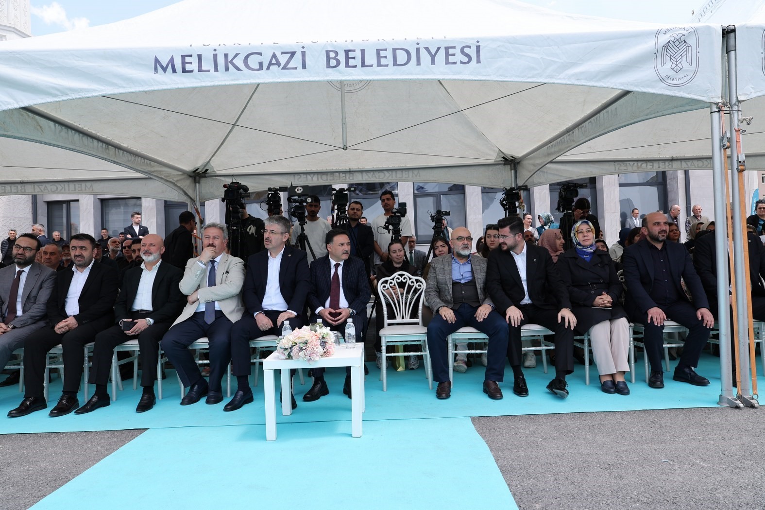 Melikgazi&rsquo;de Osman-Fatma Fırıncı Cami ibadete a&ccedil;ıldı

