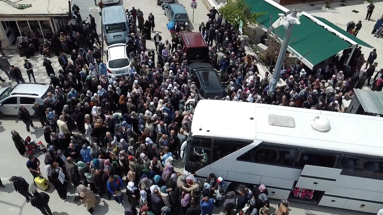 Şuhut&rsquo;ta hacı adayları dualarla kutsal topraklara uğurlandı
