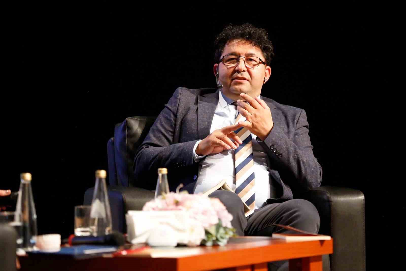 Anadolu &Uuml;niversitesinde Yunus Emre&rsquo;nin evrensel mesajları konuşuldu

