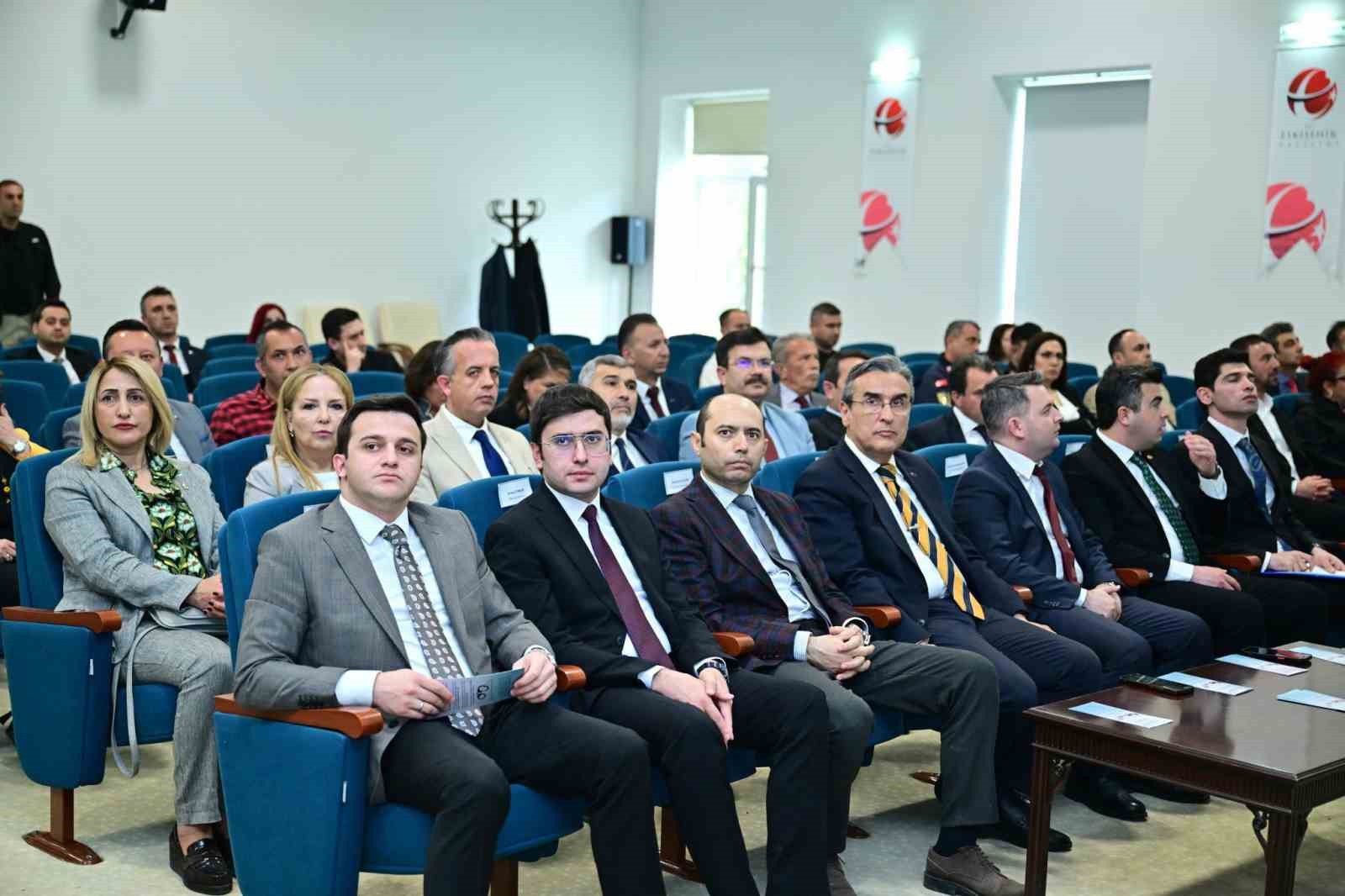Vali Dr. Erdin&ccedil; Yılmaz&rsquo;ın başkanlığında İl Hayvanları Koruma Kurulu Toplantısı ger&ccedil;ekleştirildi
