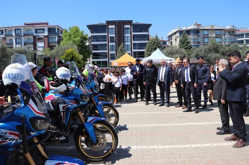 Edremit&rsquo;te Trafik ve İlkyardım Haftası kutlandı
