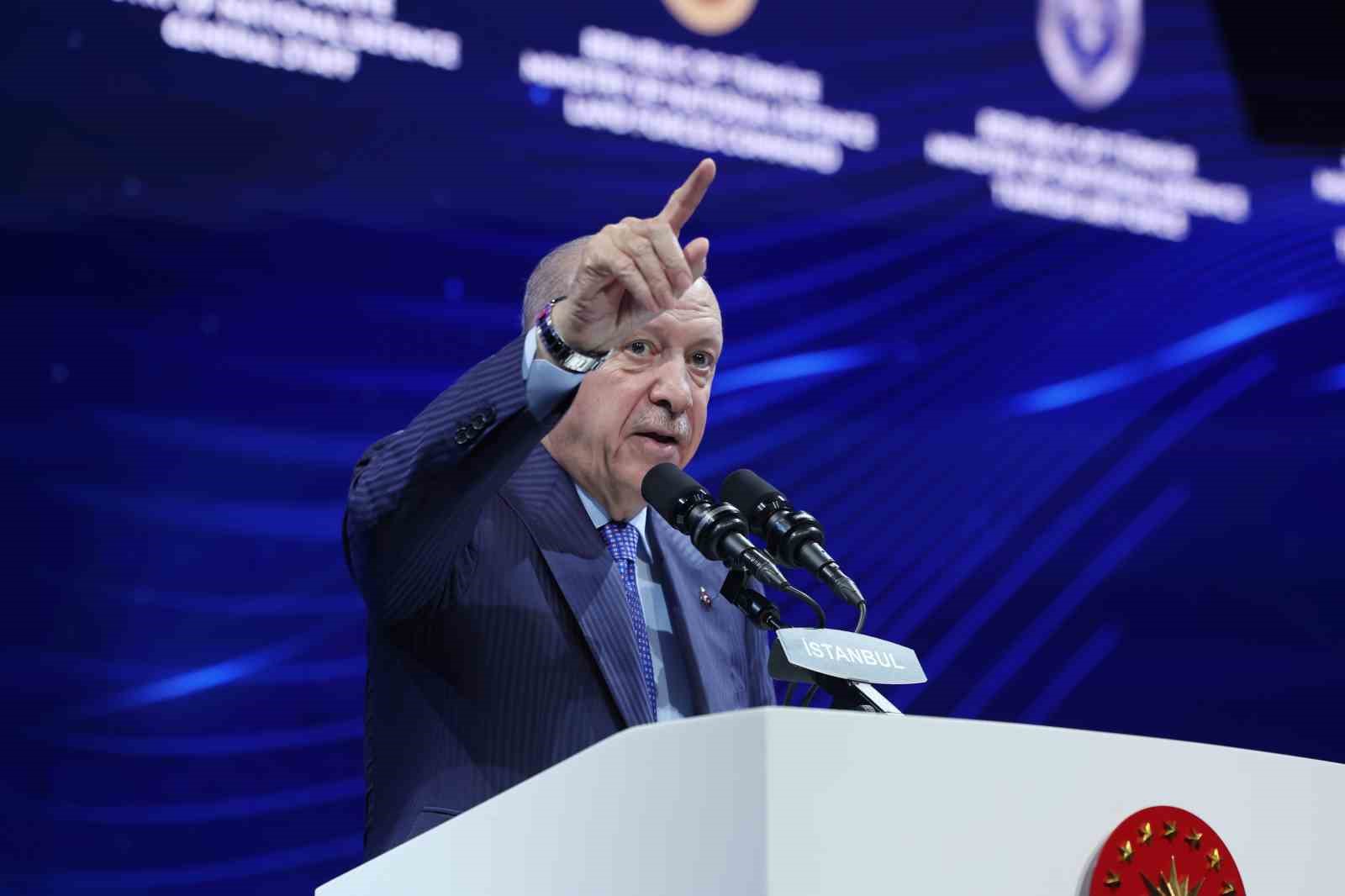 Cumhurbaşkanı Erdoğan&rsquo;dan CHP tepkisi: "Balıklar &uuml;rk&uuml;yor diyenler gelip fuarımızı ziyaret ettiler"
