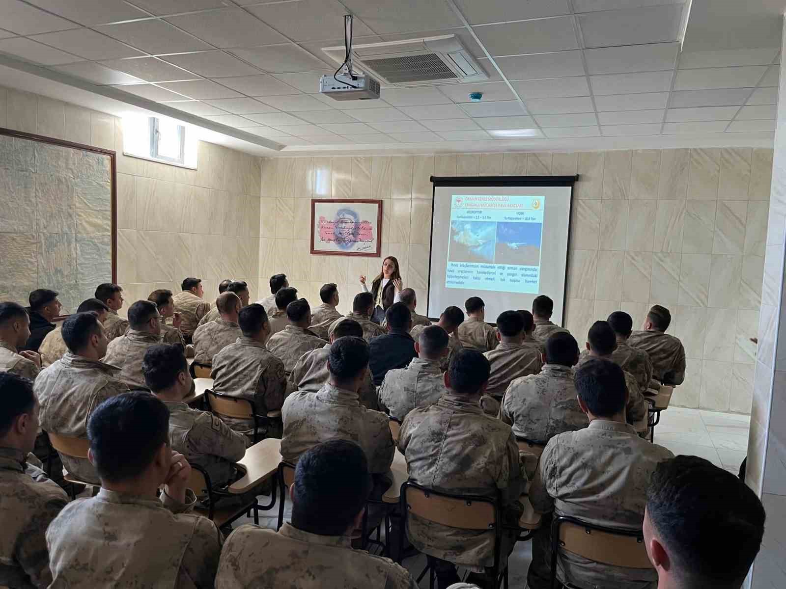 Jandarma personeline yangın eğitimi verildi
