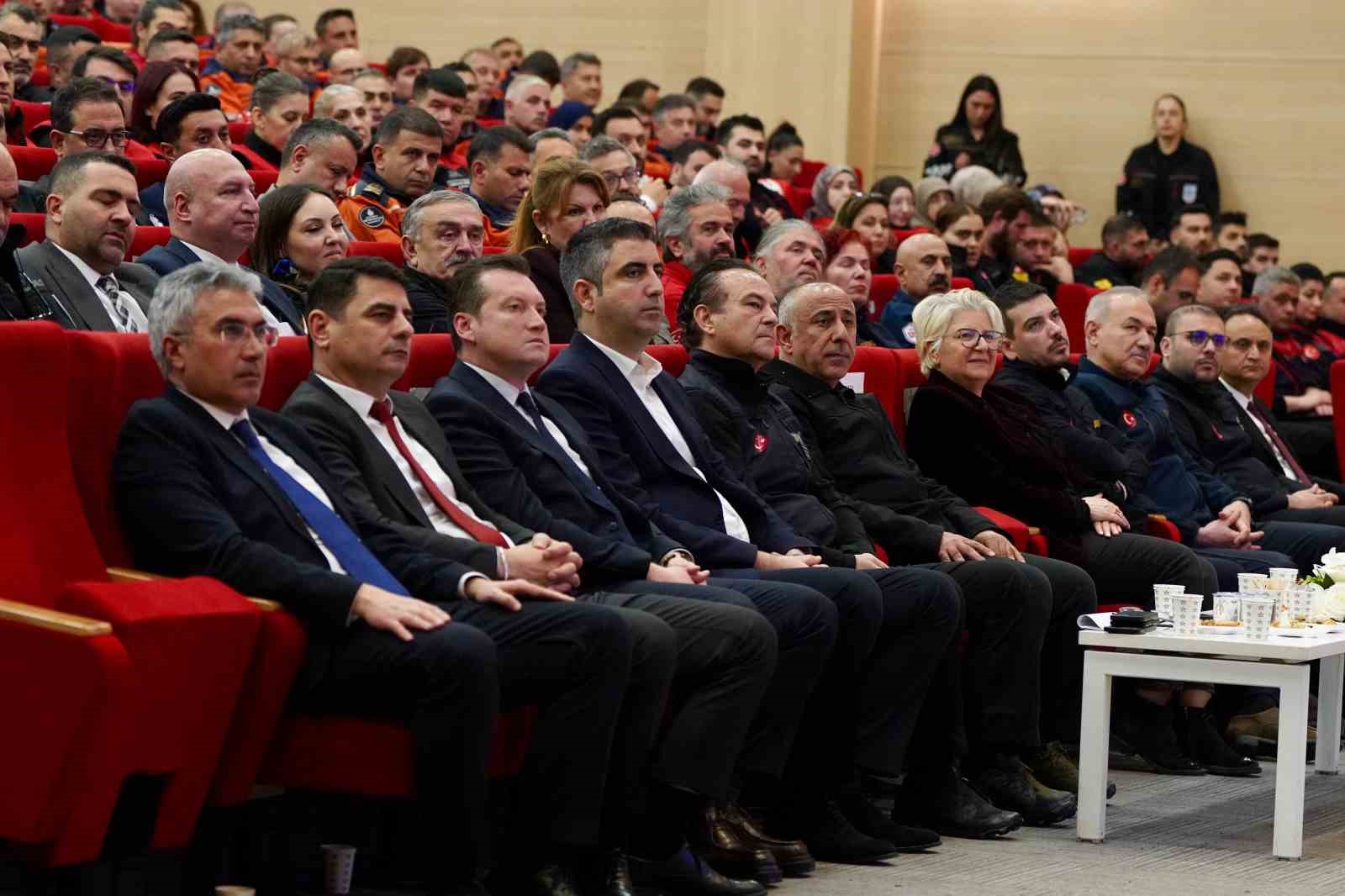 Kartal Belediyesi Arama Kurtarma Ekibi "AFAD Ağır Seviye Akreditasyonu" aldı
