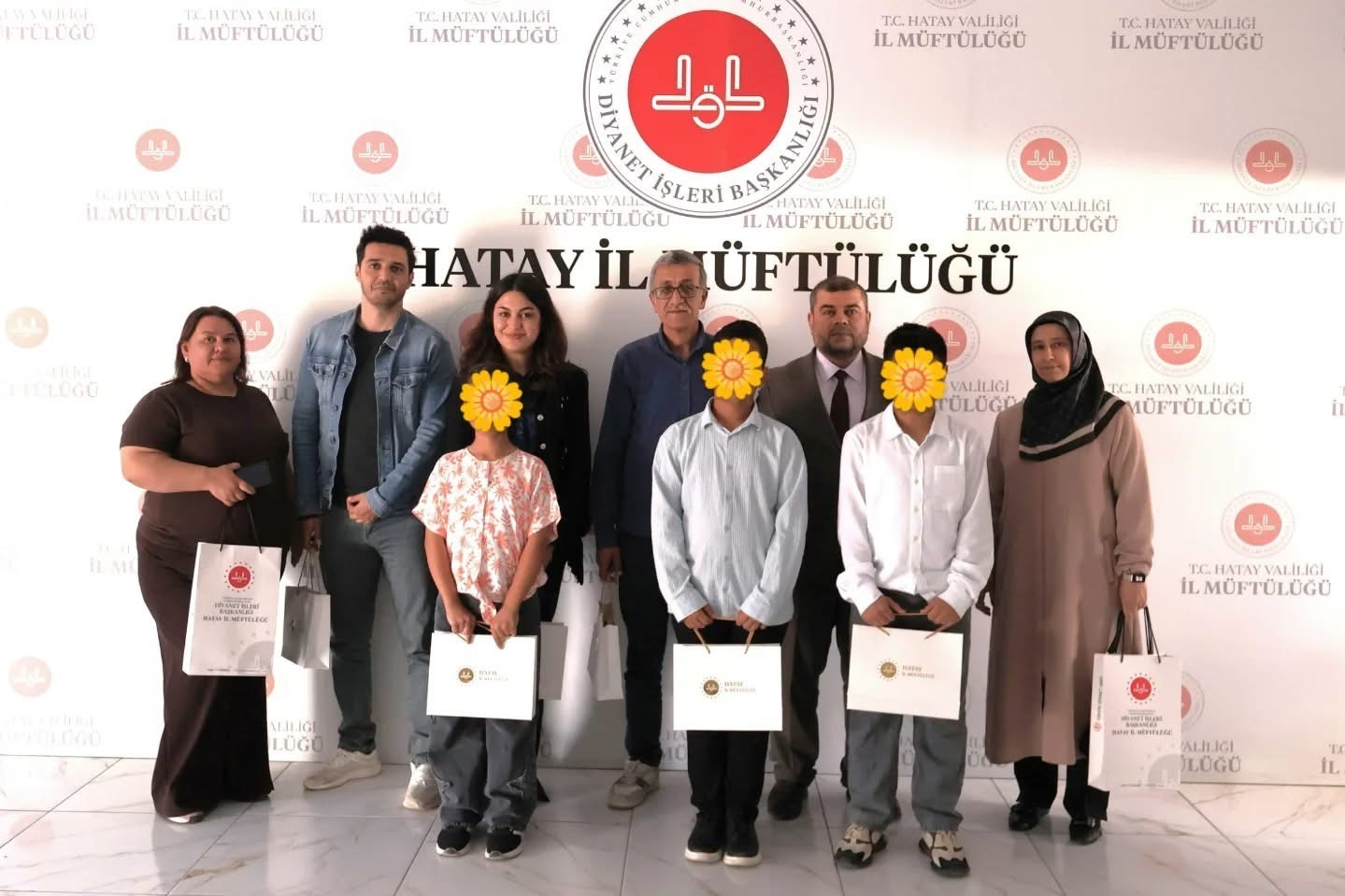 Sevgi evlerinde kalan &ccedil;ocuklar i&ccedil;in "Naat" şiiri yarışması d&uuml;zenlendi
