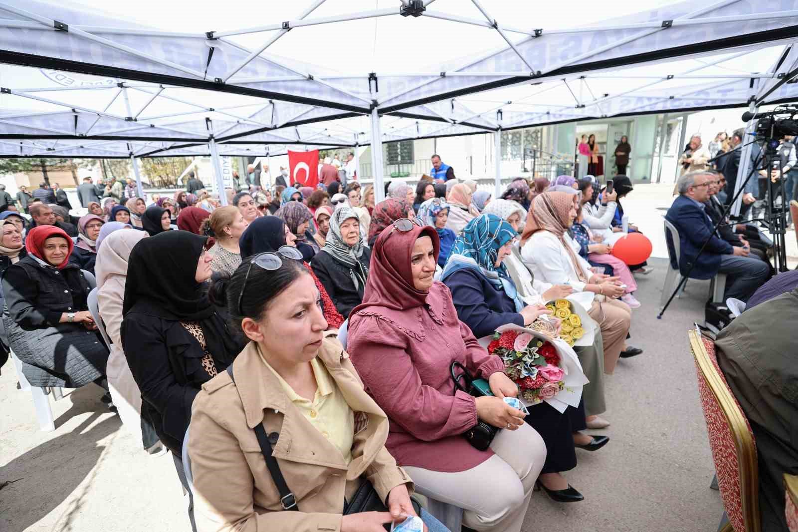 Başkan Uzun: "Atıl yapıları tek tek şehre kazandırıyoruz"
