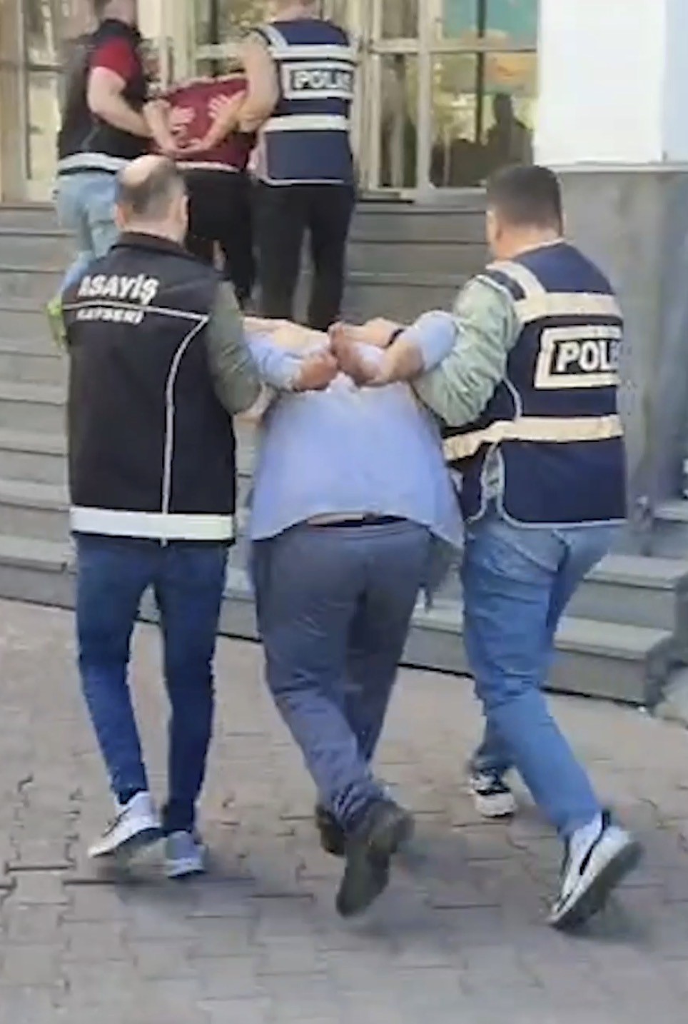 Kayseri&rsquo;de 30&rsquo;ar yıl kesinleşmiş hapis cezası bulunan 2 şahıs yakalandı
