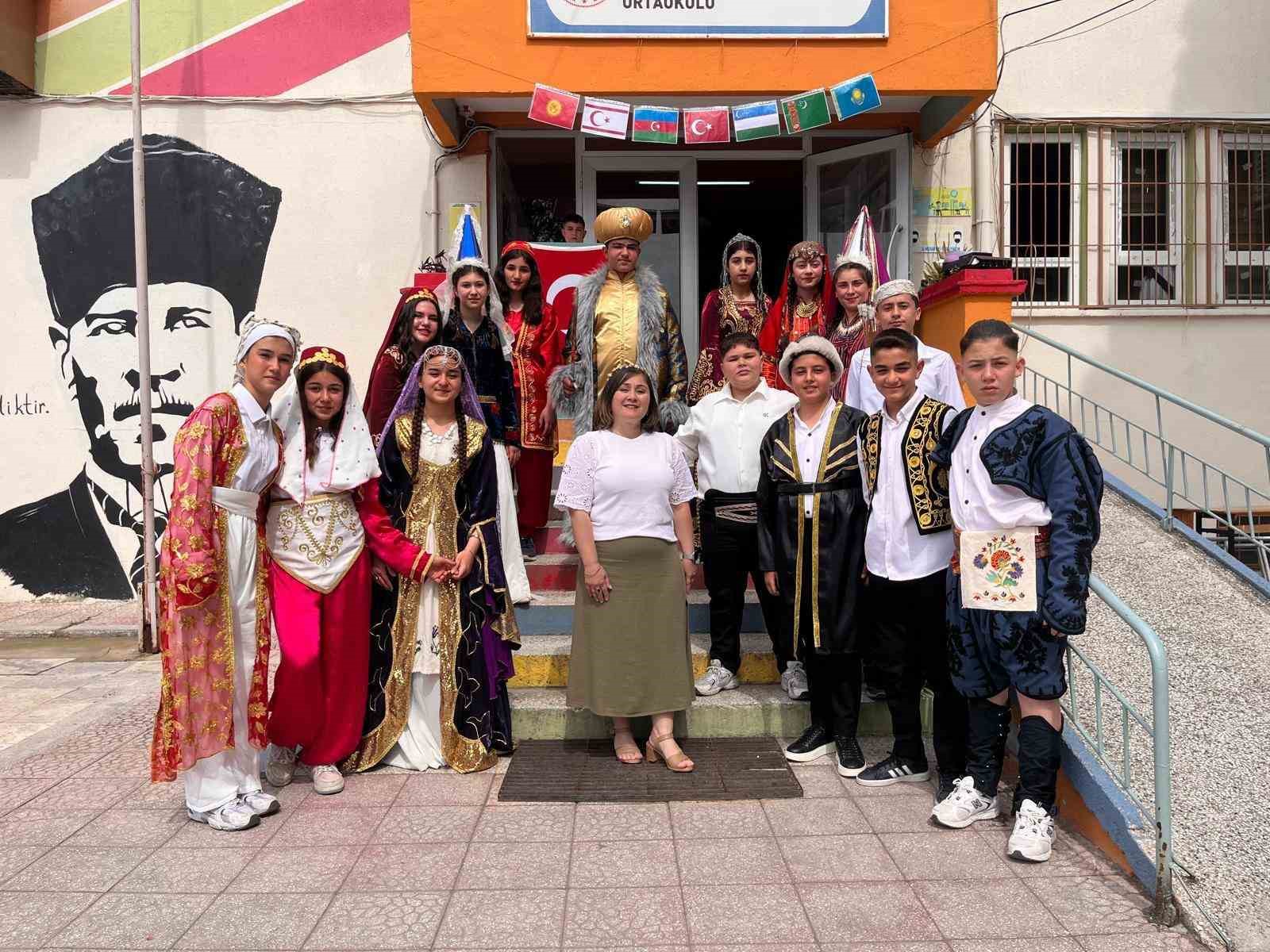 Alaşehir&rsquo;de r&ouml;tarlı Nevruz coşkusu
