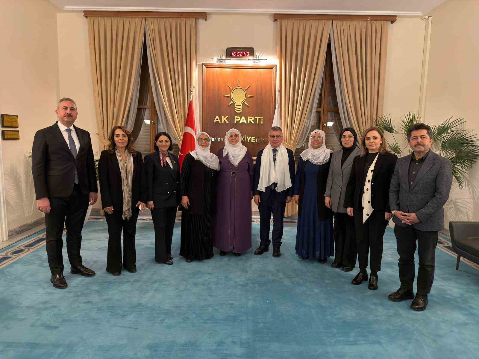 ’Barış Anneleri’nden TBMM AK Parti Grubu’na ziyaret