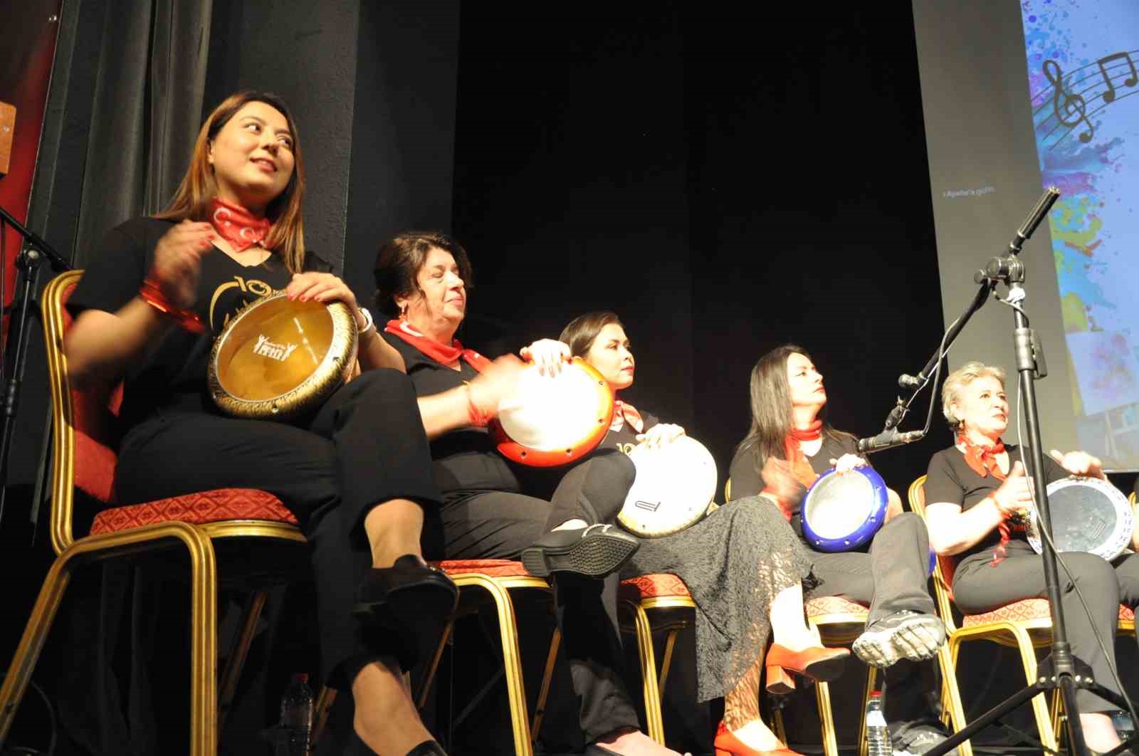 Salihli&rsquo;de şehit yakınları ve gaziler sahne aldı
