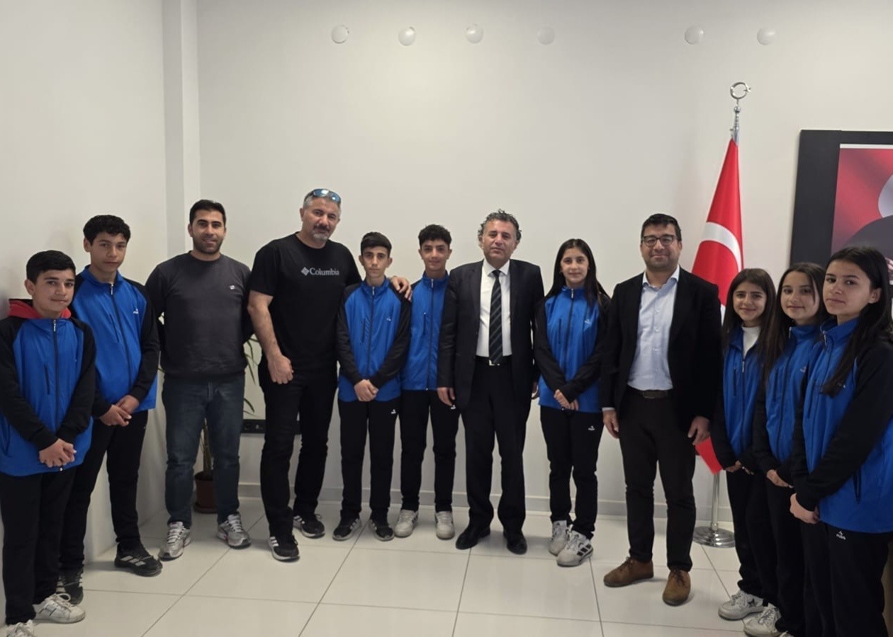 Vanlı eğitimciden şampiyonluklarla dolu 20 yıllık veda
