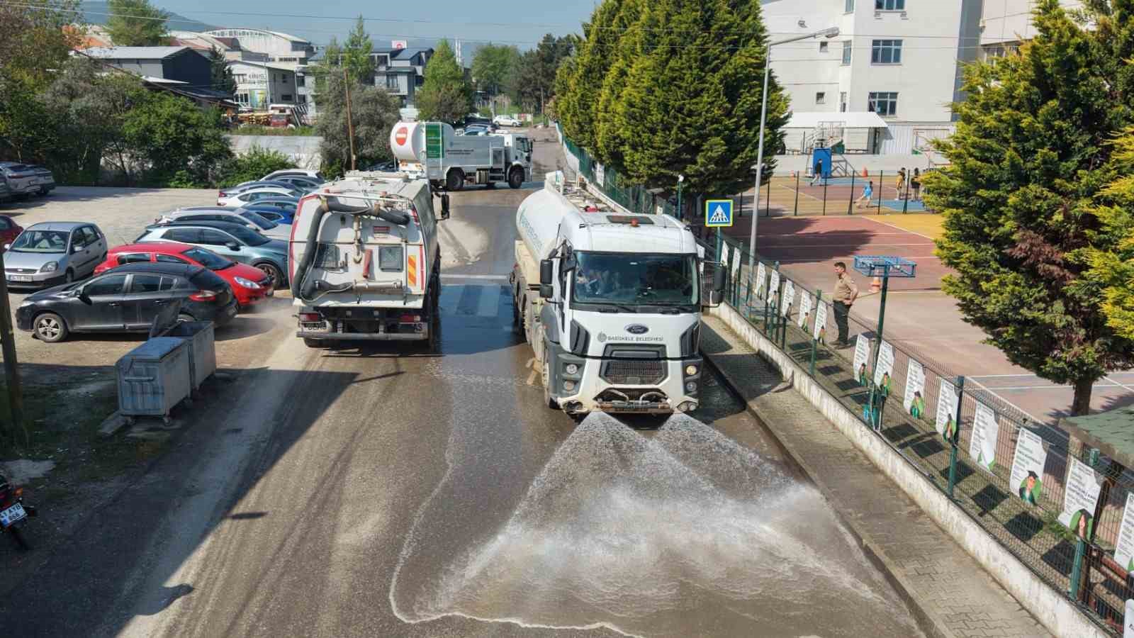 Başiskele k&ouml;şe bucak temizleniyor
