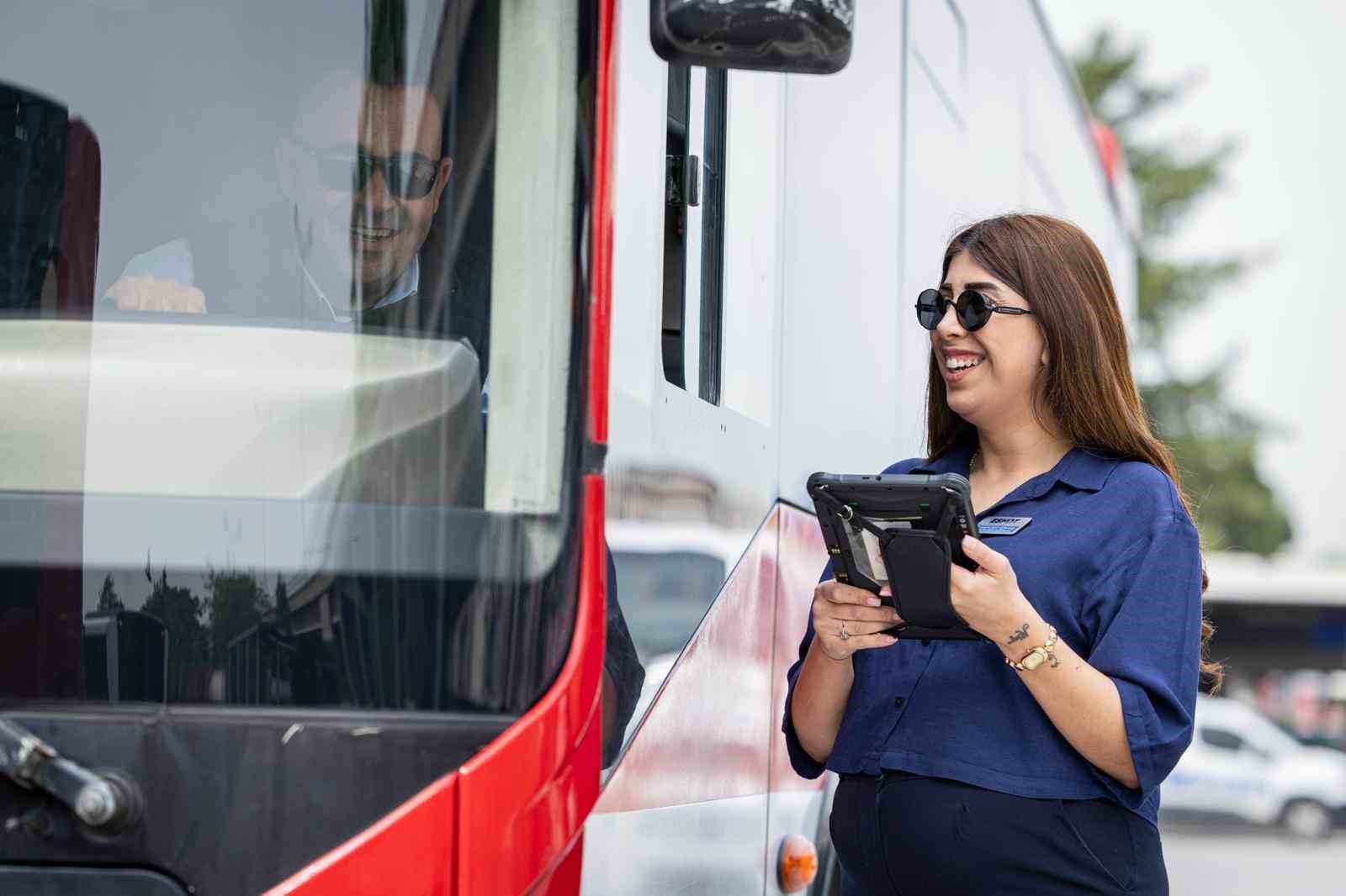 Anne adayı ESHOT şof&ouml;r&uuml;, doğum sonrası direksiyona d&ouml;nmek i&ccedil;in g&uuml;n sayıyor
