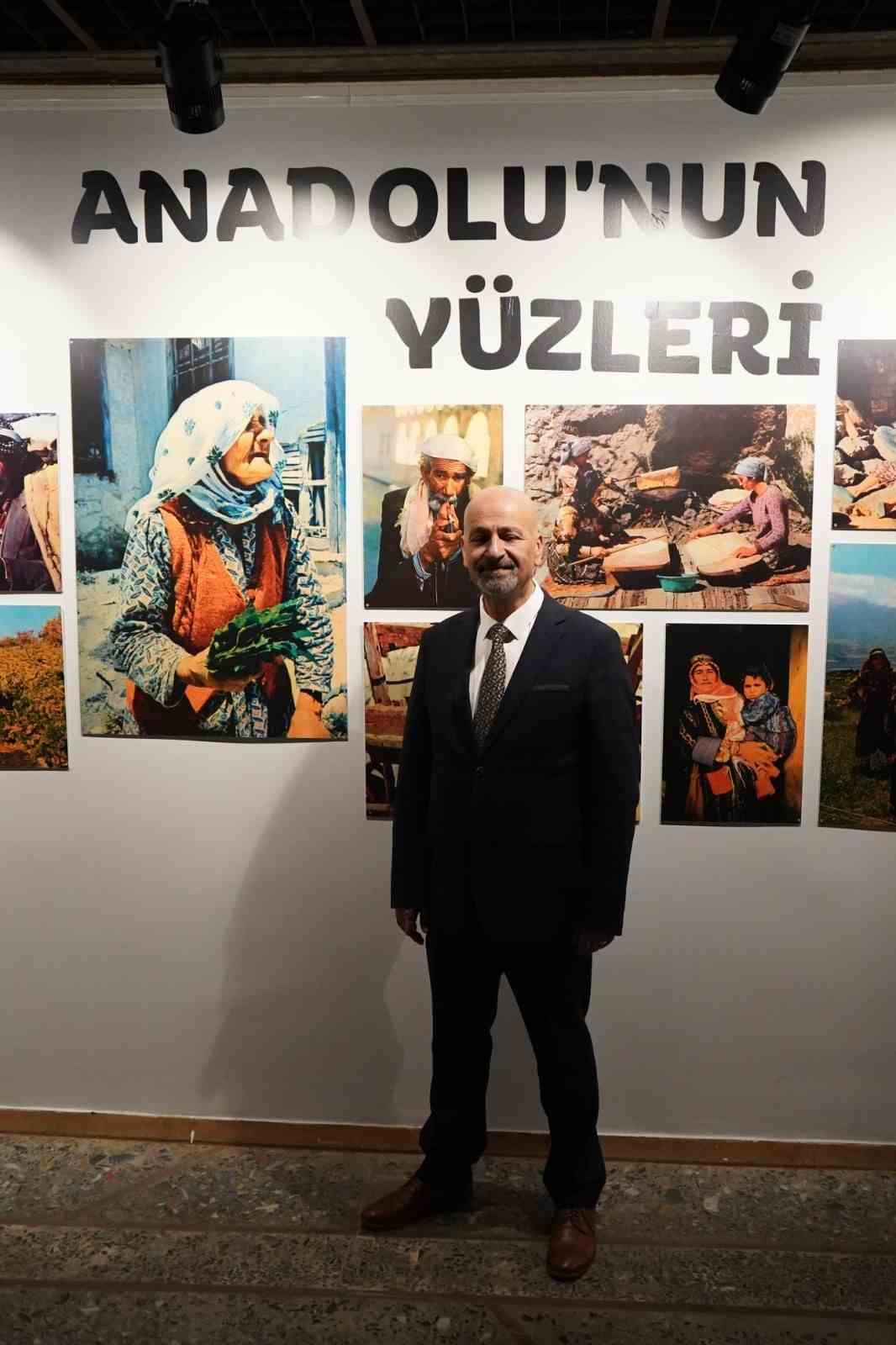Gazeteci Ali Atalar&rsquo;ın "Anadolu&rsquo;nun Y&uuml;zleri" sergisi ilgi g&ouml;r&uuml;yor
