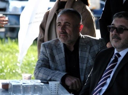 Başkan Yıldırım&rsquo;dan gen&ccedil;lerle samimi buluşma
