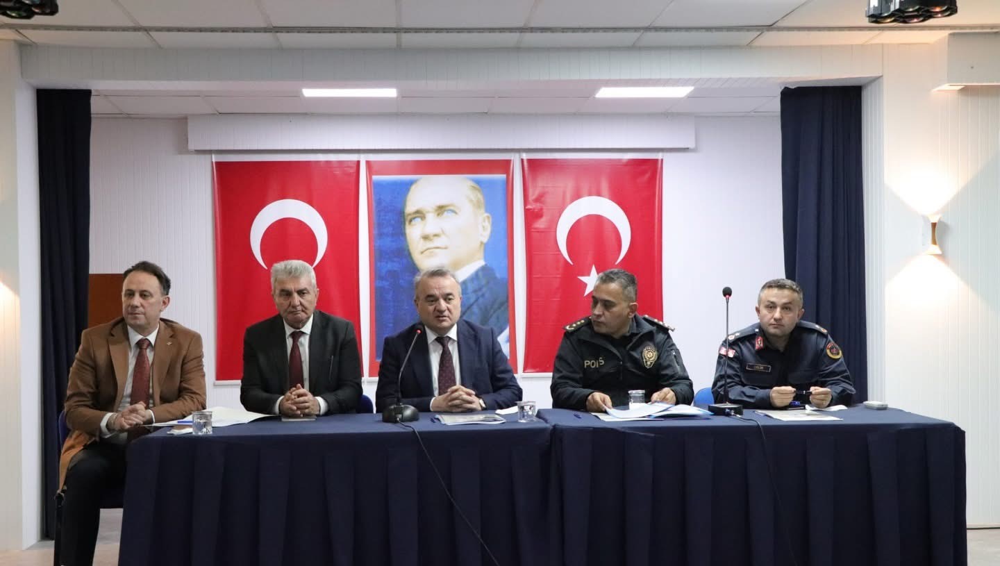 Boz&uuml;y&uuml;k&rsquo;te &lsquo;Okul G&uuml;venliği&rsquo; toplantısı yapıldı
