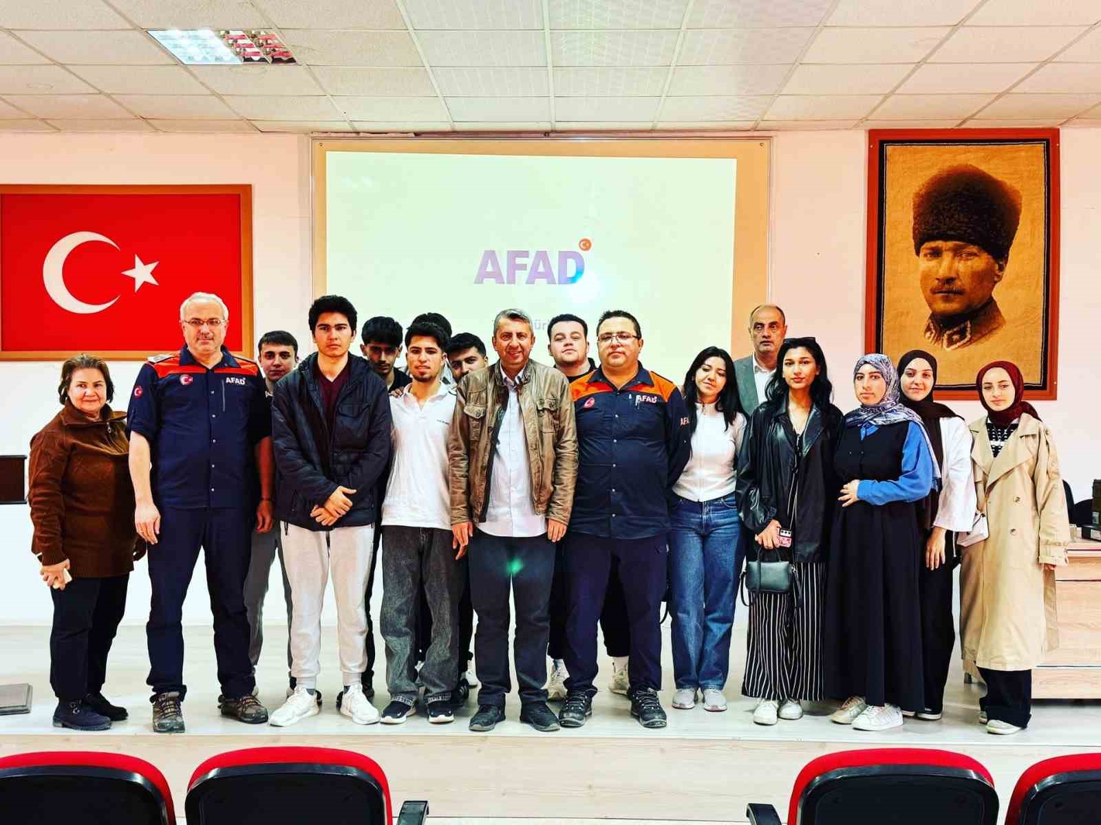 Şaphane MYO &ouml;ğrencilerine KBRN farkındalık eğitimi
