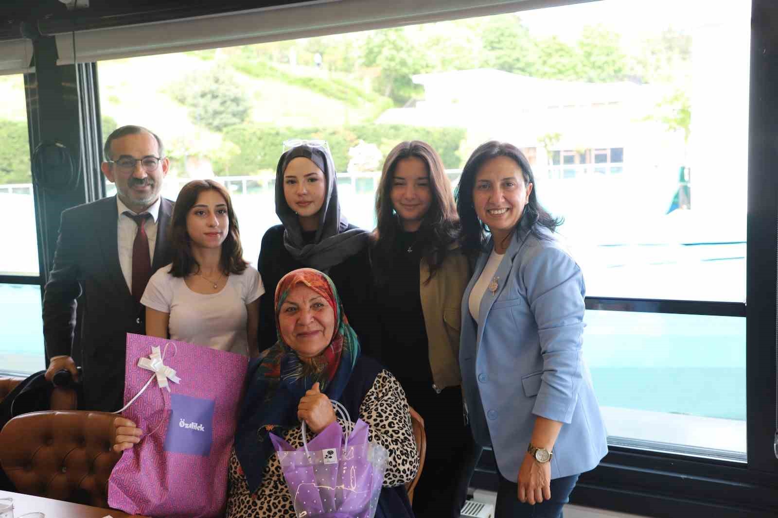 Yıldırım’da ‘Nesiller Buluşuyor’ projesi Anneler Günü programıyla taçlandı