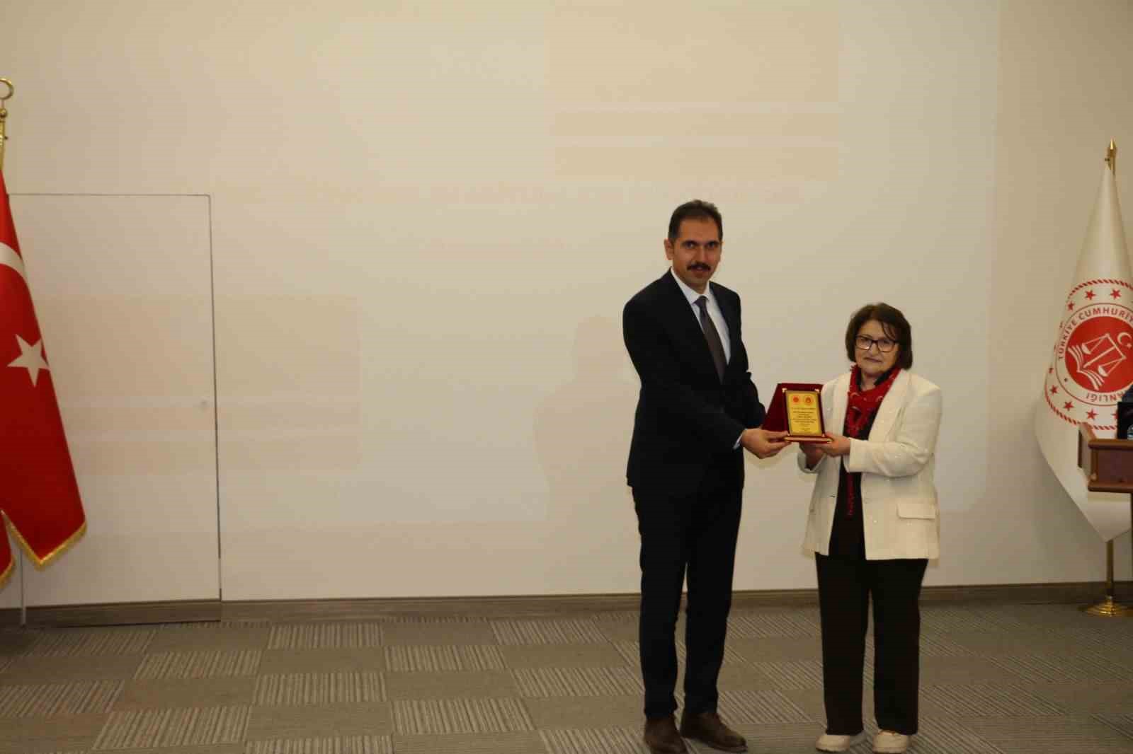 ER-VAK Kadın Komisyonu&rsquo;ndan anlamlı konferans
