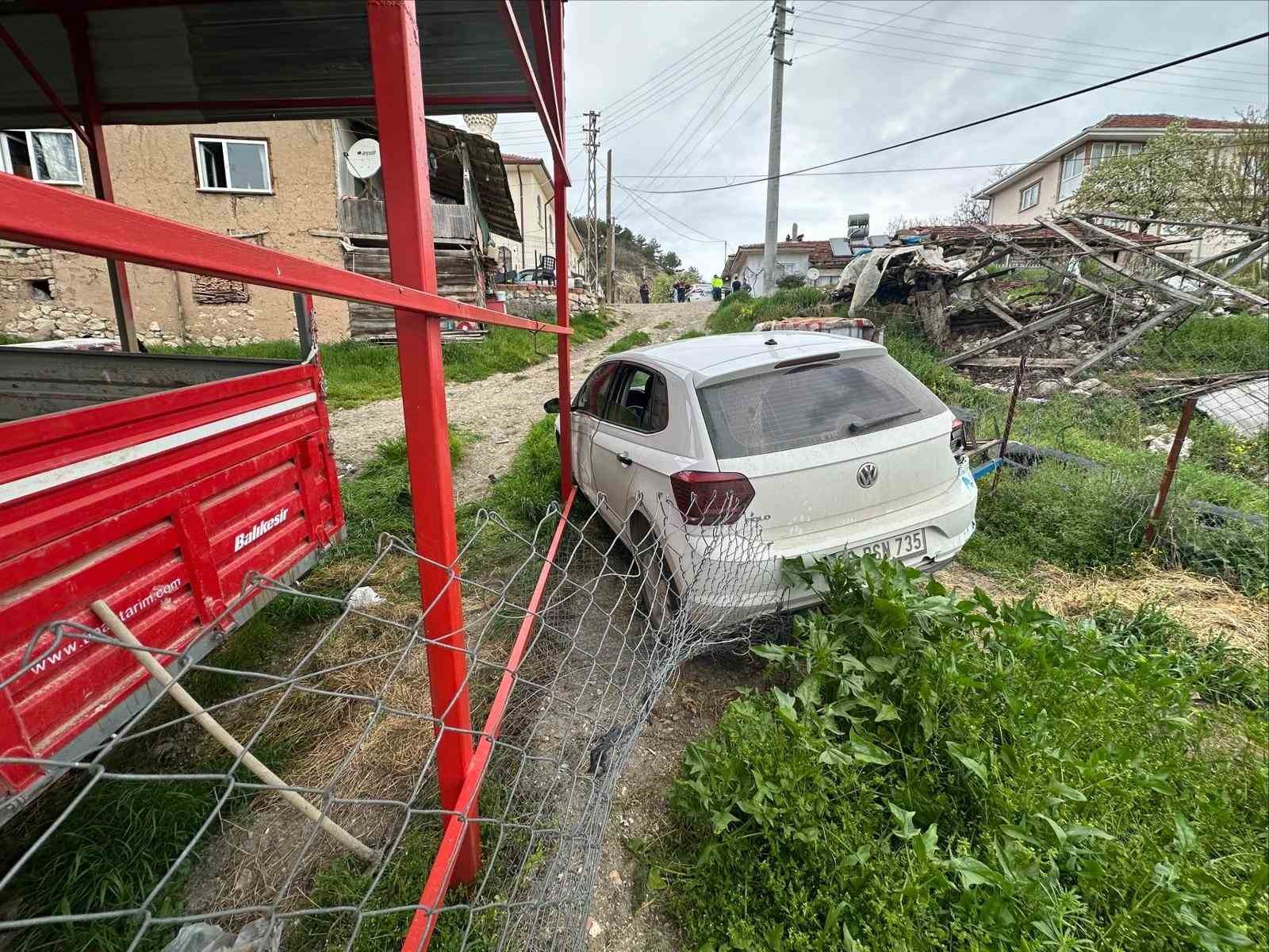 Park halindeki aracın bir anda hareket etti