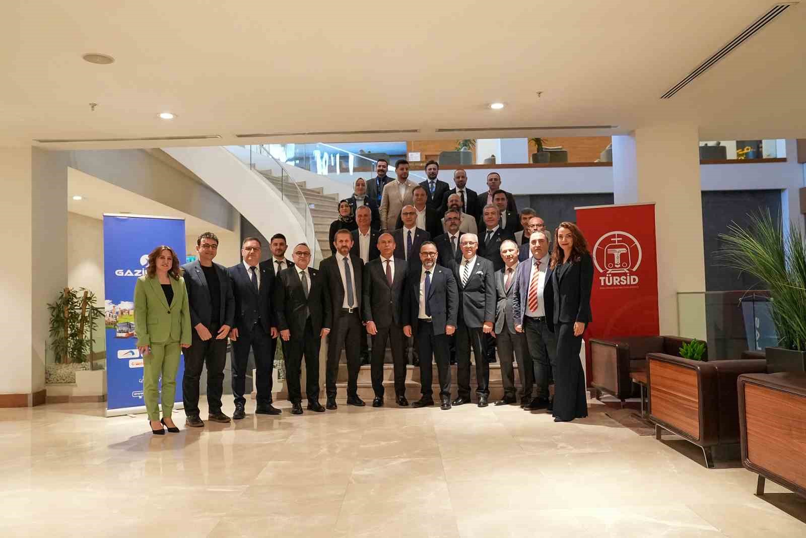 T&Uuml;RSİD Y&ouml;netim Kurulu Toplantısı,  Gaziulaş Gaziantep Ulaşım ve Bilişim Hizmetleri A.Ş. ev sahipliğinde başarıyla ger&ccedil;ekleştirildi
