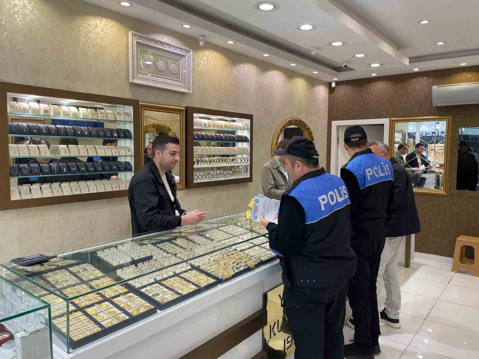 İlkadım&rsquo;da 327 vatandaşa &rsquo;G&uuml;venli Mahallem&rsquo; bilgilendirmesi
