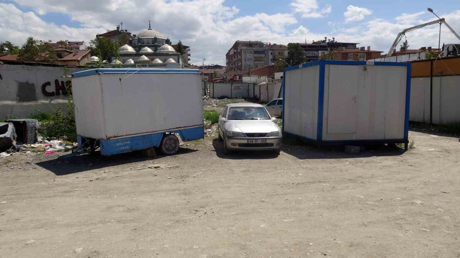 Konteynerden düştü, hastanede hayatını kaybetti