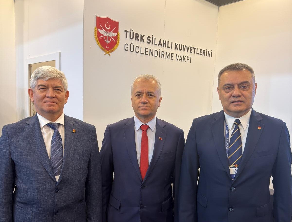 Malatya İş İnsanları Platformu Başkanı &Ouml;zk&ouml;se&rsquo;den SAHA 2026 fuarına ziyaret
