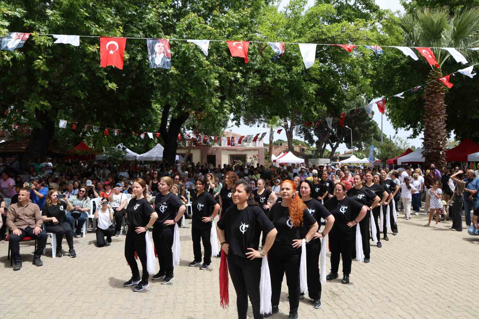 G&uuml;ll&uuml;bah&ccedil;e&rsquo;de festival coşkusu başladı.
