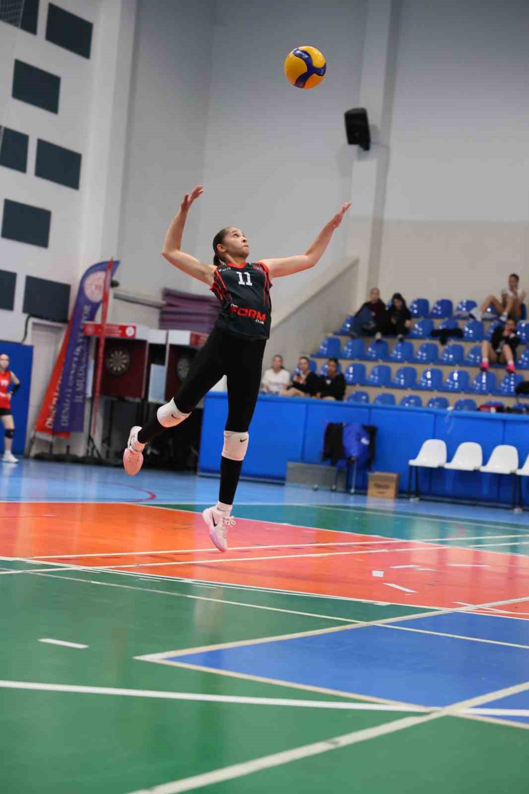Voleybol K&uuml;&ccedil;&uuml;k Kızlar Gelişim Ligi sona erdi
