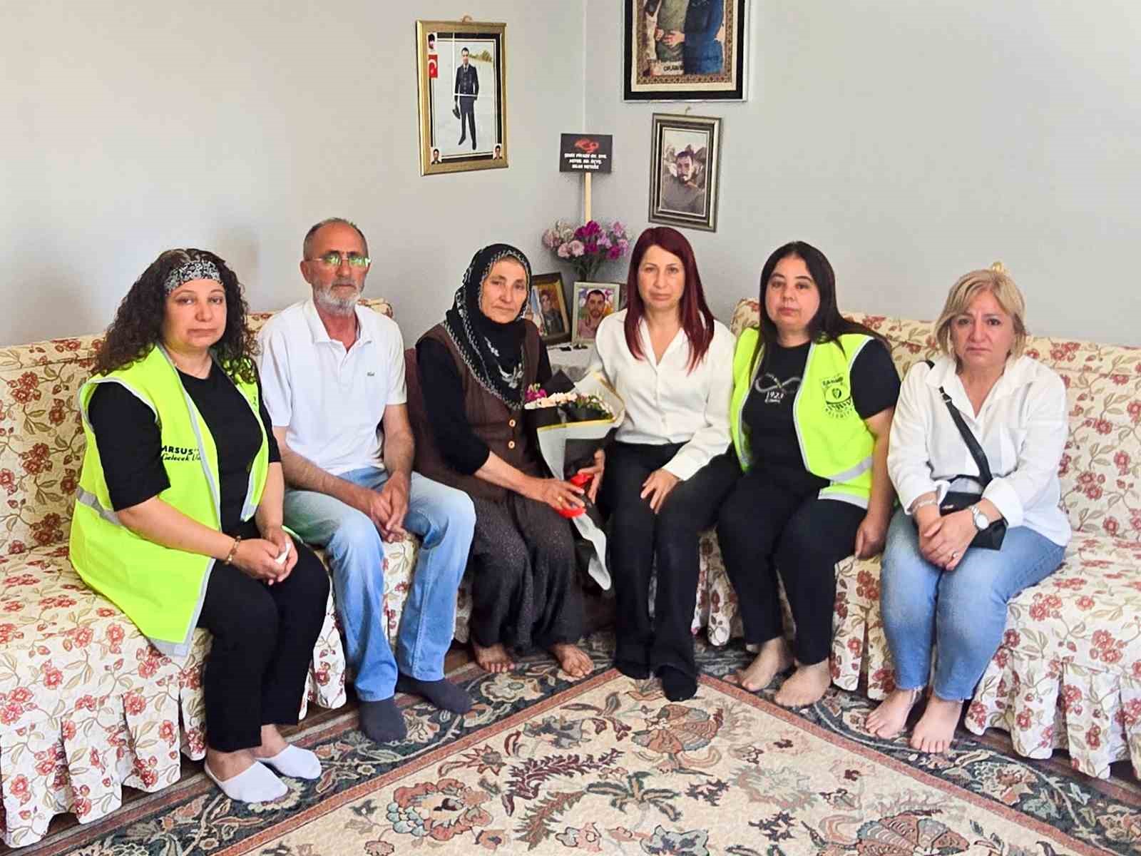 Tarsus&rsquo;ta şehit anneleri Anneler G&uuml;n&uuml;&rsquo;nde unutulmadı
