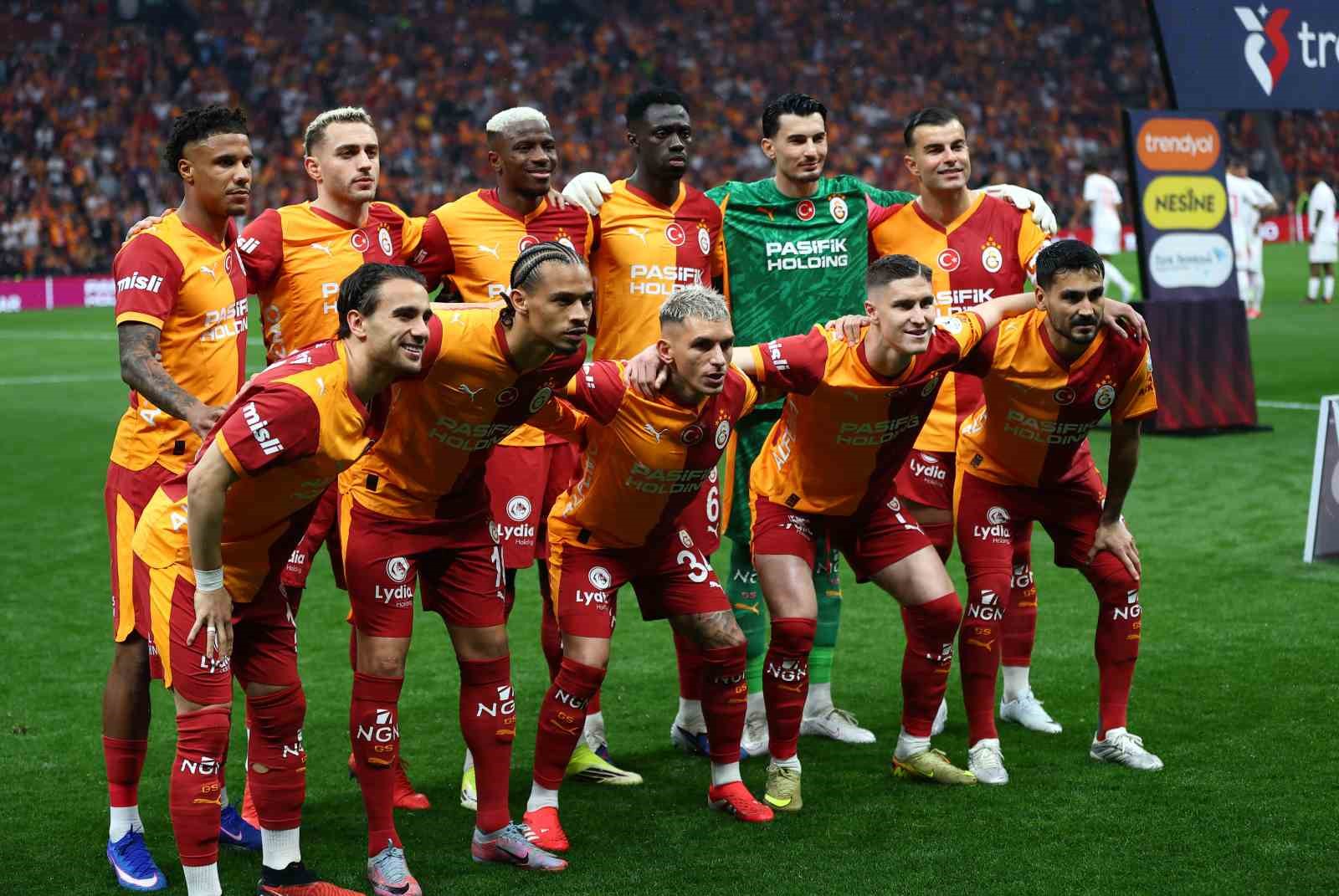 Galatasaray’da 2 değişiklik