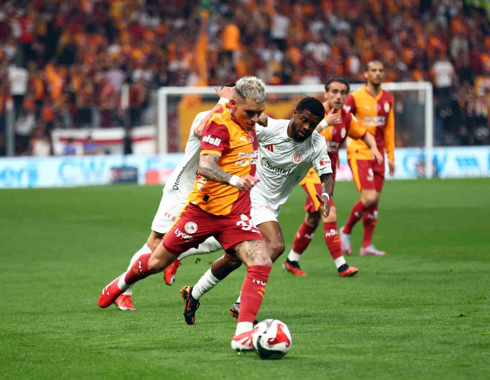Trendyol S&uuml;per Lig: Galatasaray: 0 - Antalyaspor: 0 (Ma&ccedil; devam ediyor)
