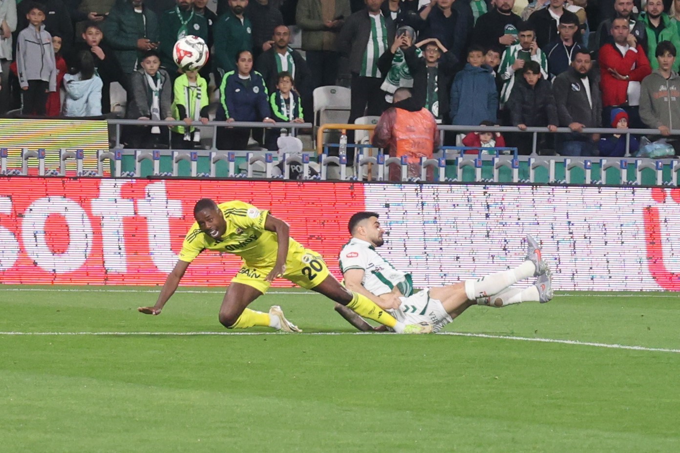Trendyol S&uuml;per Lig: Konyaspor: 0 - Fenerbah&ccedil;e: 1 (Ma&ccedil; devam ediyor)
