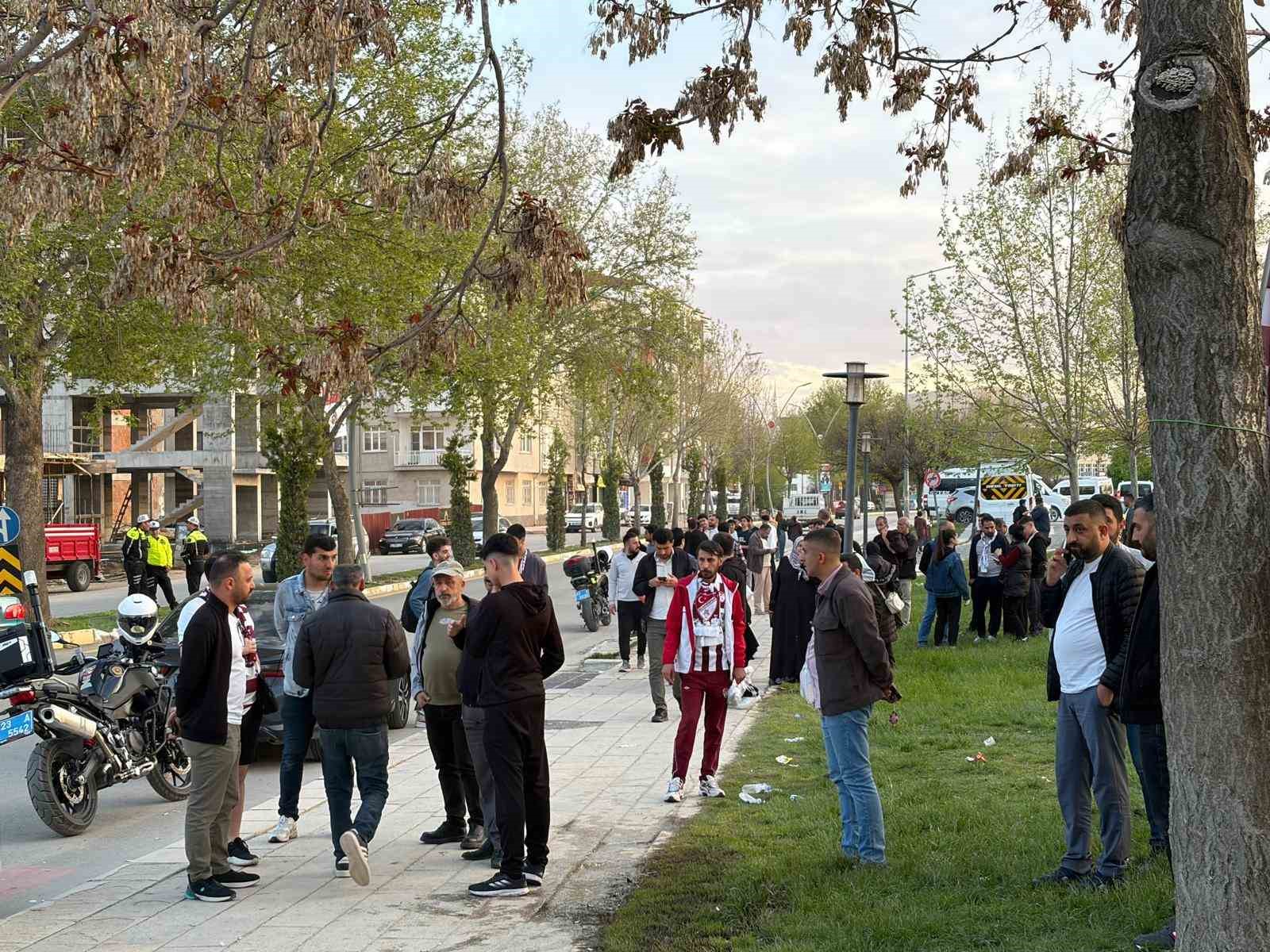 Elazığ&rsquo;dan y&uuml;zlerce otob&uuml;s Bursa&rsquo;ya gitti

