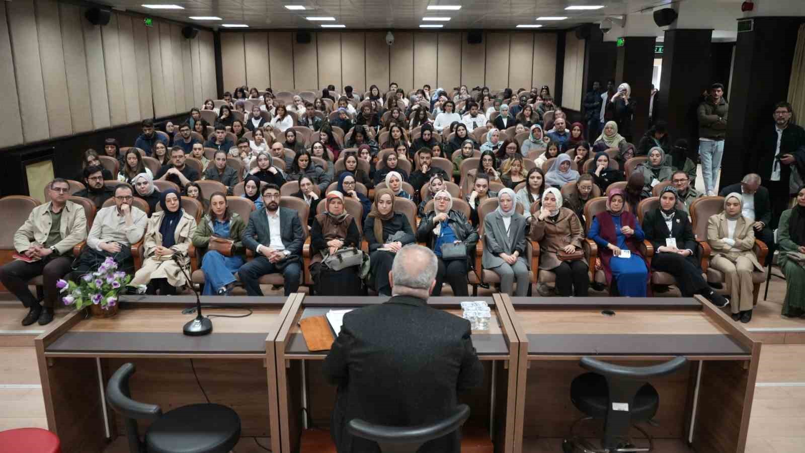 Karabük Üniversitesinde "Modern Dünyada Aile" konferansı düzenlendi