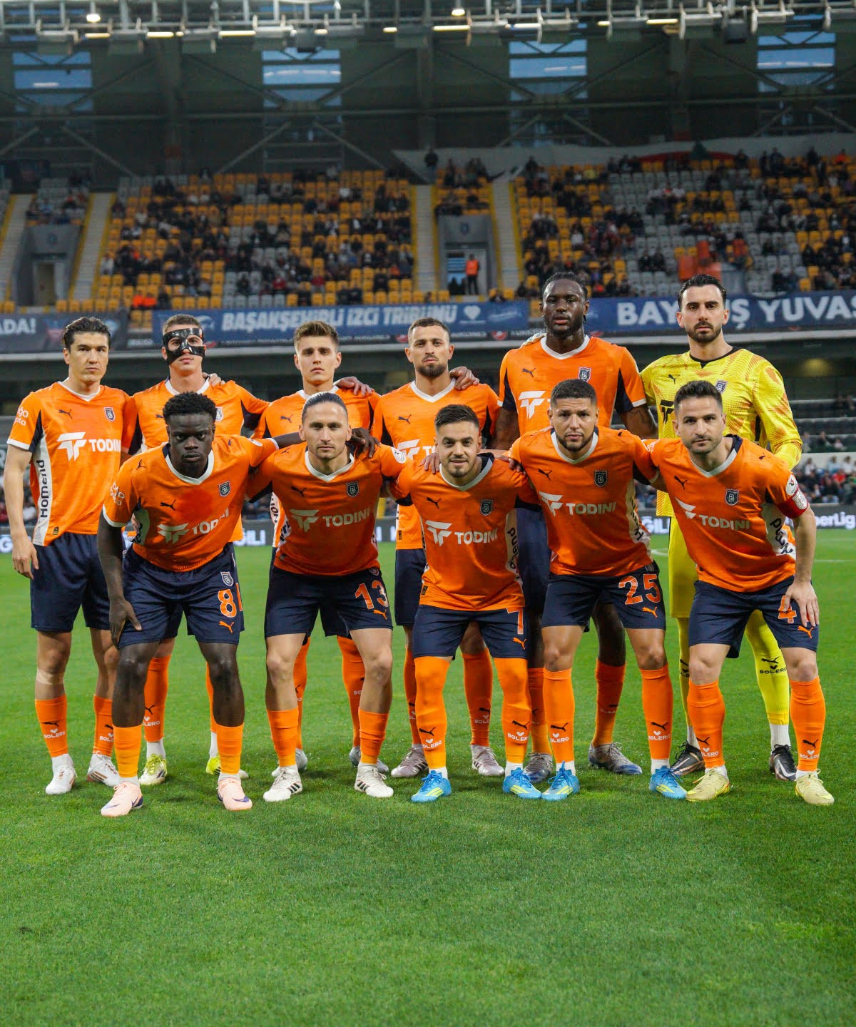 Trendyol S&uuml;per Lig: RAMS Başakşehir: 2 - Samsunspor: 0 (İlk yarı)
