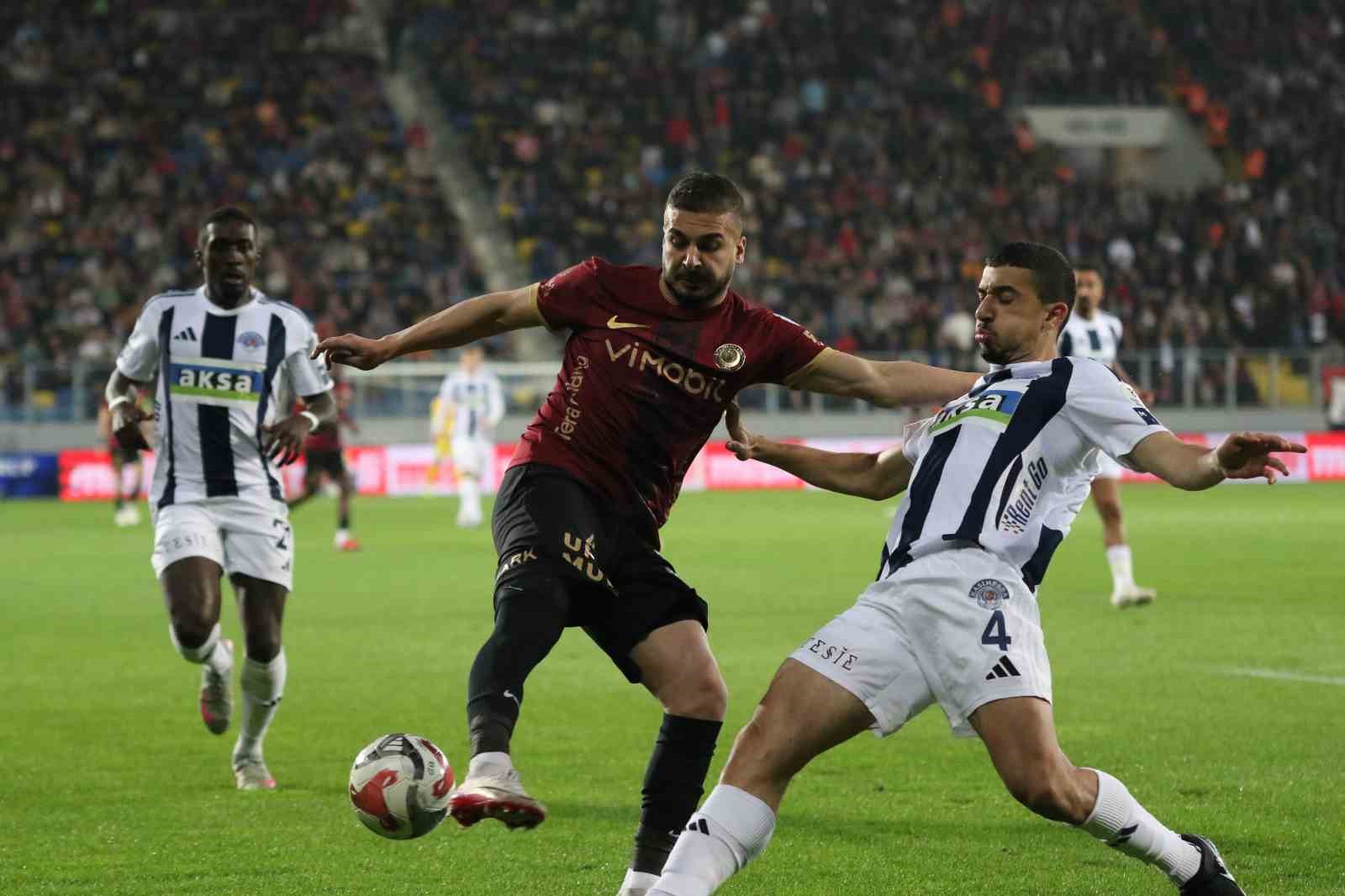 Trendyol Süper Lig: Gençlerbirliği: 2 - Kasımpaşa: 2 (ilk yarı)