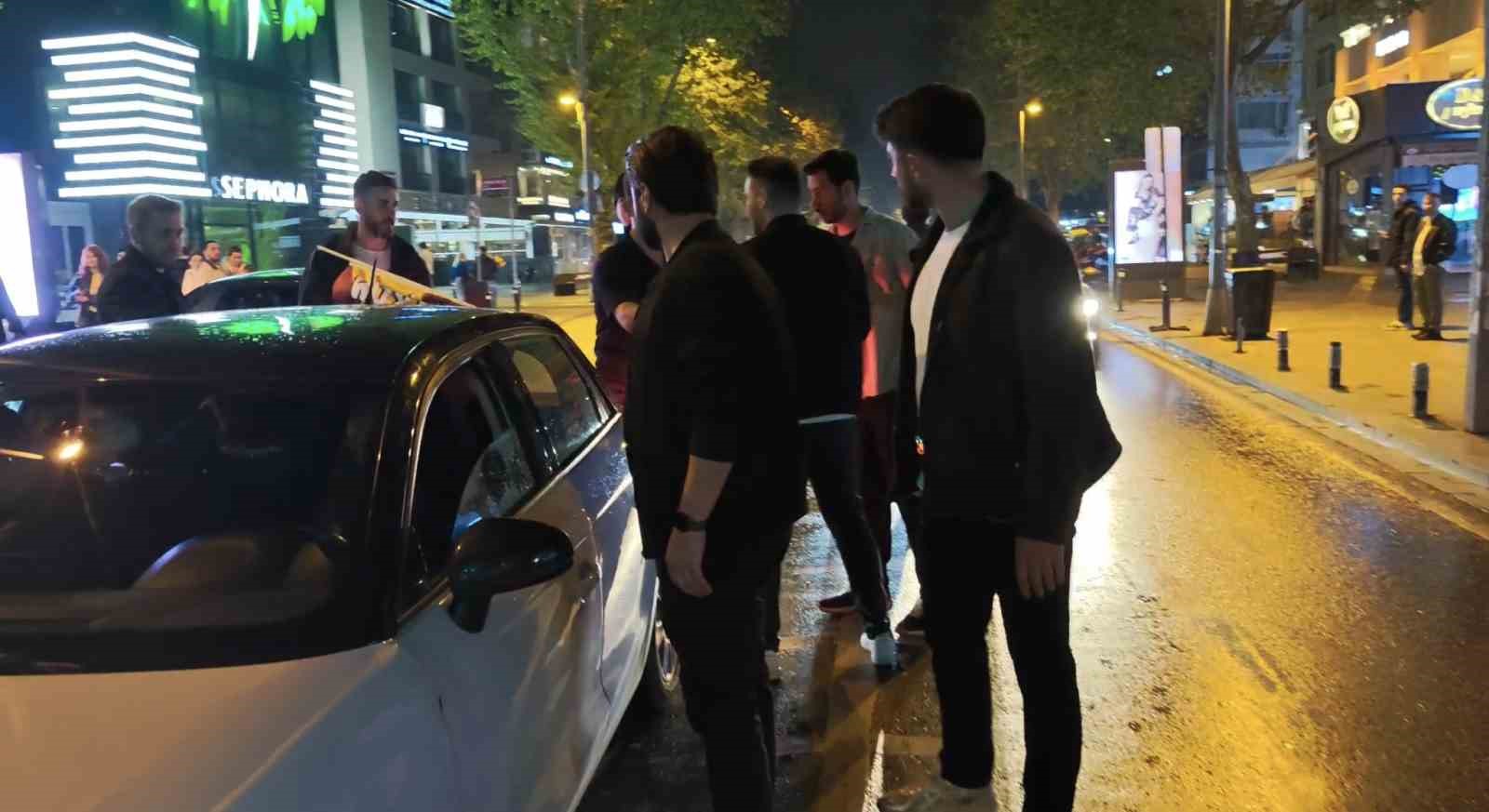 Bağdat Caddesi&rsquo;nde tansiyon y&uuml;kseldi, polis &ouml;nledi
