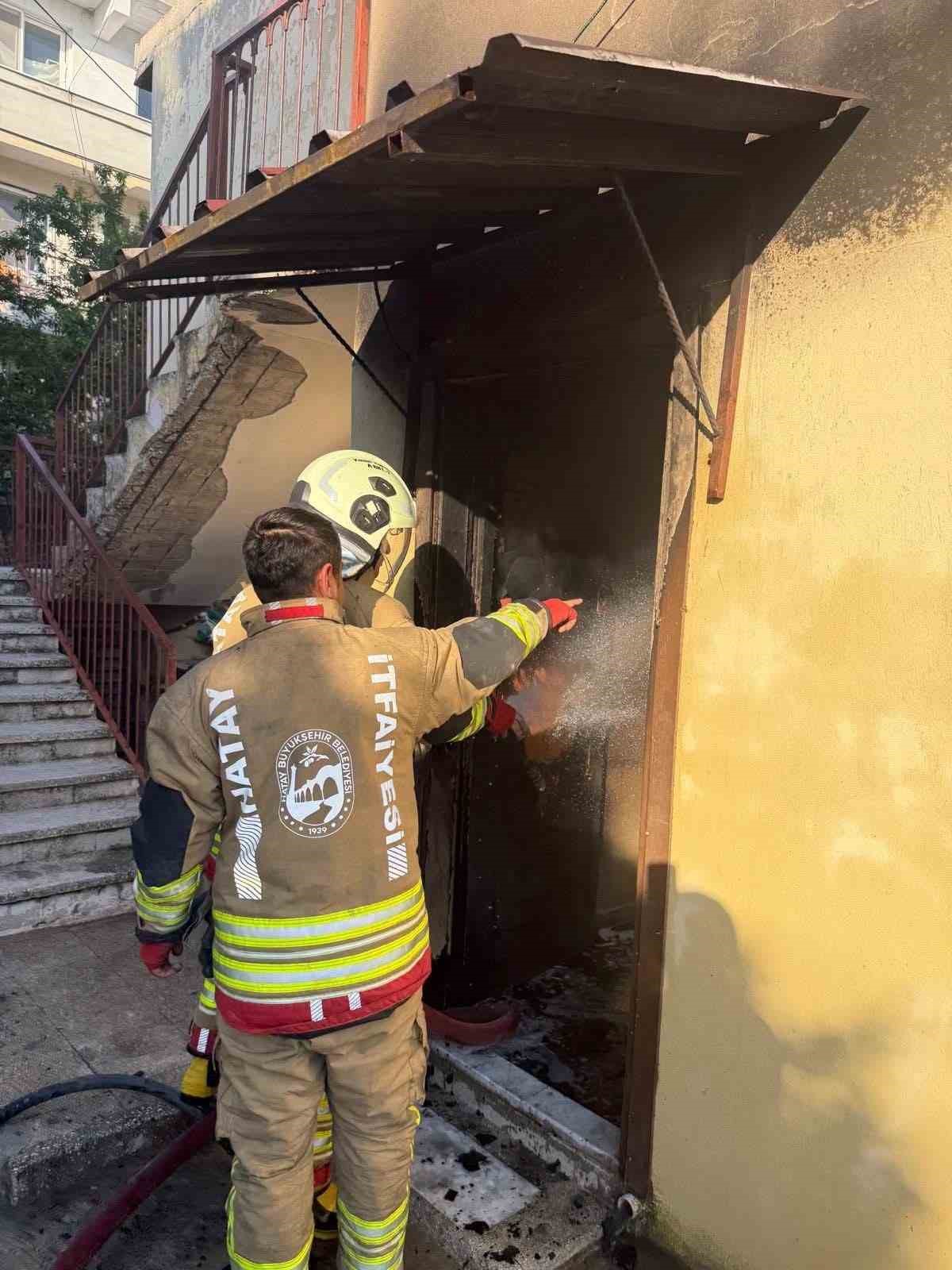 Antakya’da ev yangını