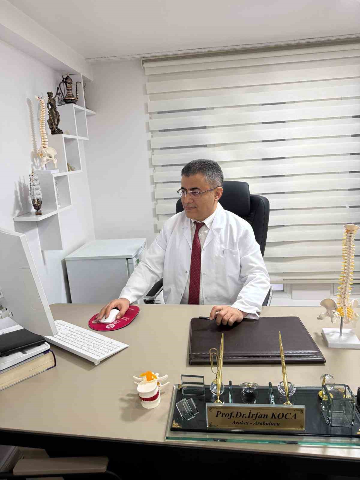 Prof. Dr. Koca: "Manuel Terapi" ile ameliyatsız tedaviyi anlattı