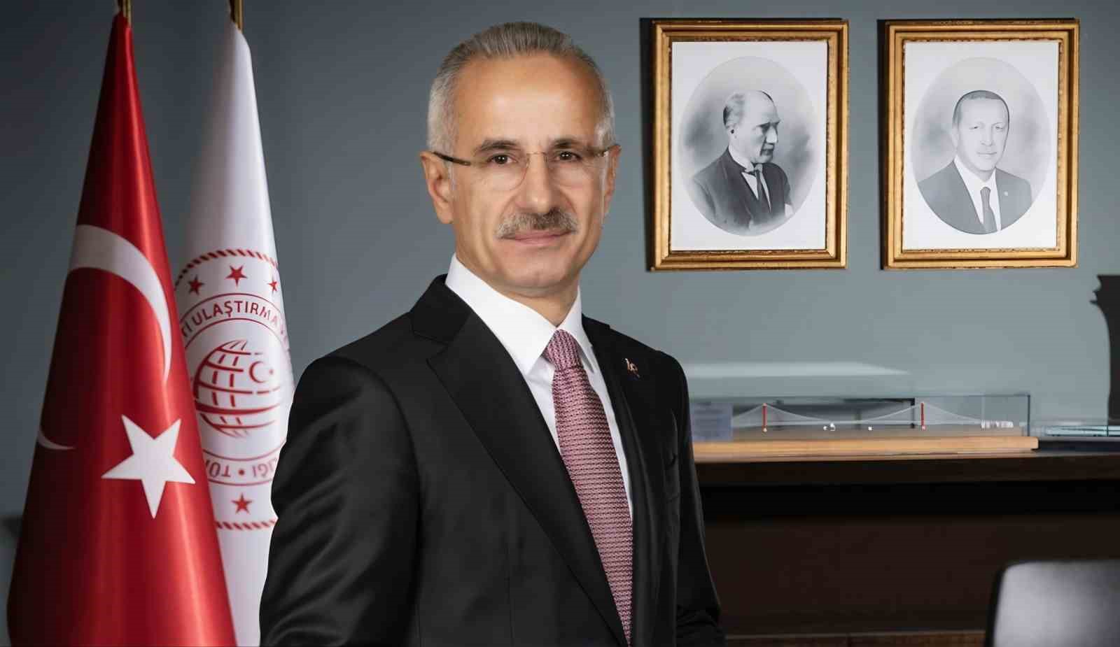Bakan Uraloğlu: "Demiryolunda 2017 yılından bu yana yaklaşık 9 milyon engelli yolcumuza &uuml;cretsiz hizmet verdik"
