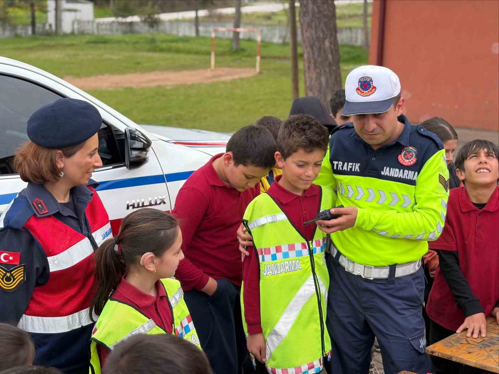 Bilecik&rsquo;te &ouml;ğrencilere trafik eğitimi
