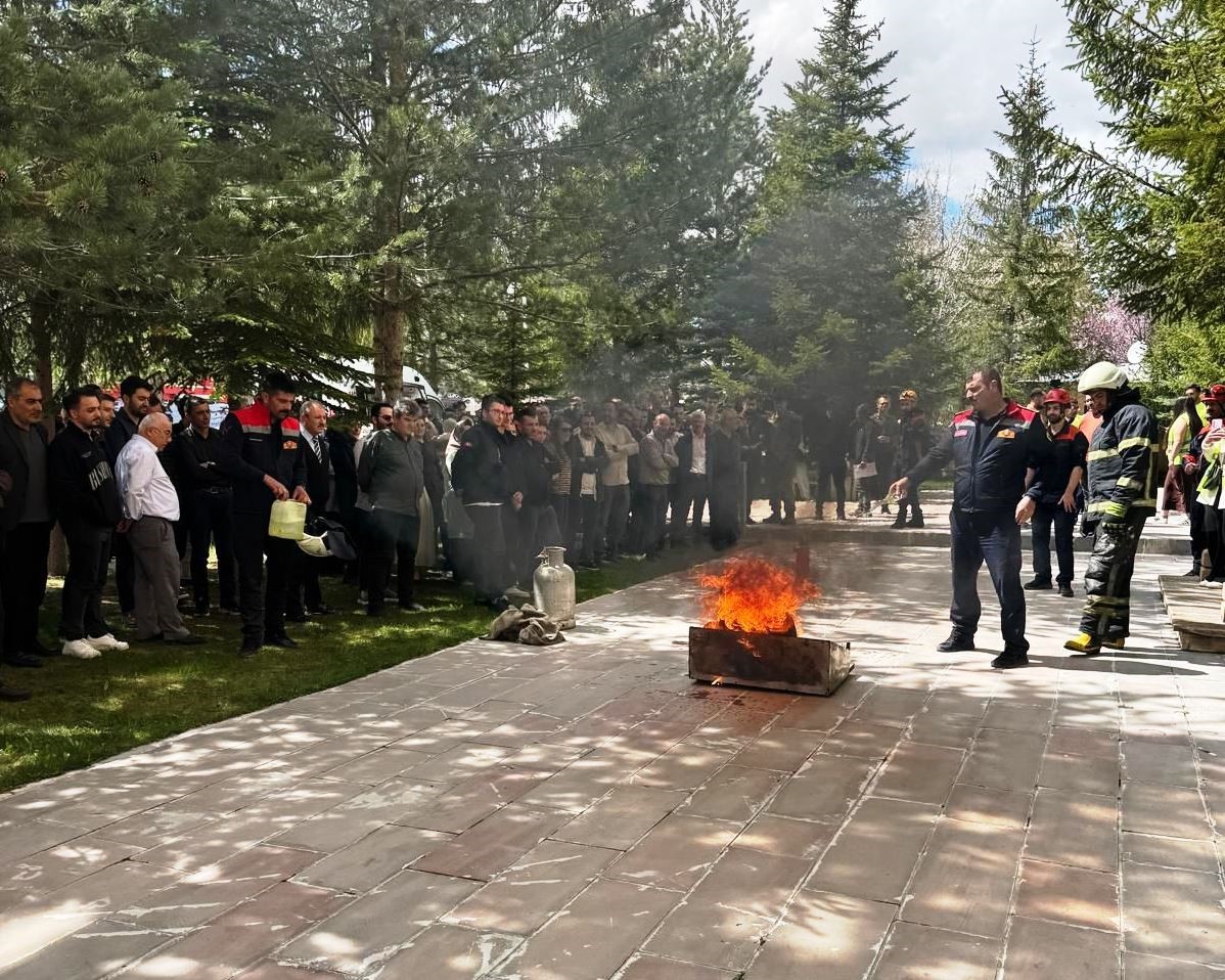 Bayburt Adliyesi personeline yangın eğitimi verildi
