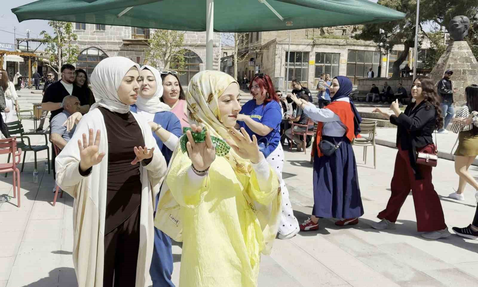 Aksaray’da hıdrellez şenliklerle kutlanıyor