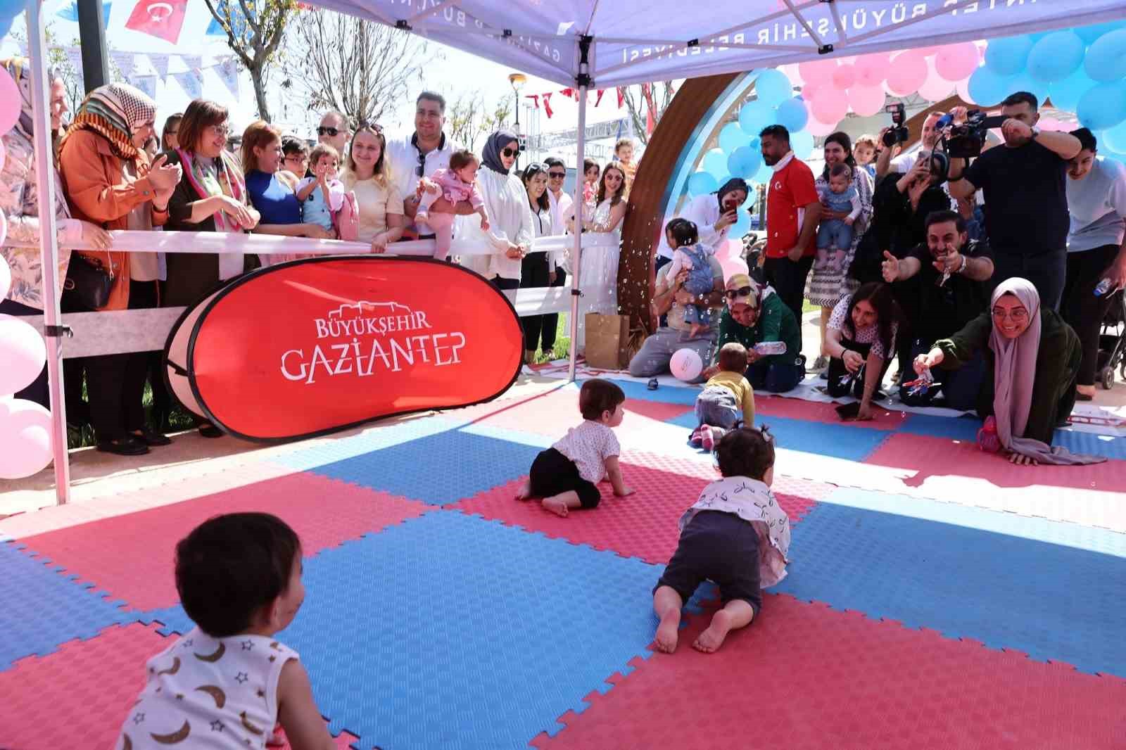 Şahin, Anne Bebek Festivali&rsquo;nde ailelerle buluştu
