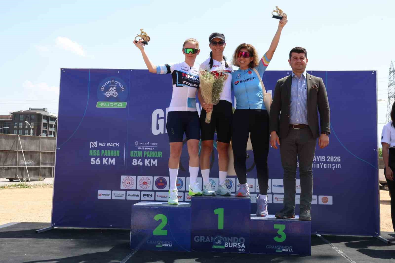 Bursa’da pedallar ’Daha Fazla Kadın Yarışmacı’ için döndü