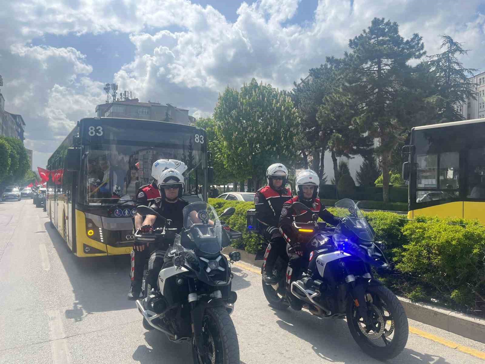 Çorum’da temsili askerlik yapacak engelli bireylere asker kınası yakıldı