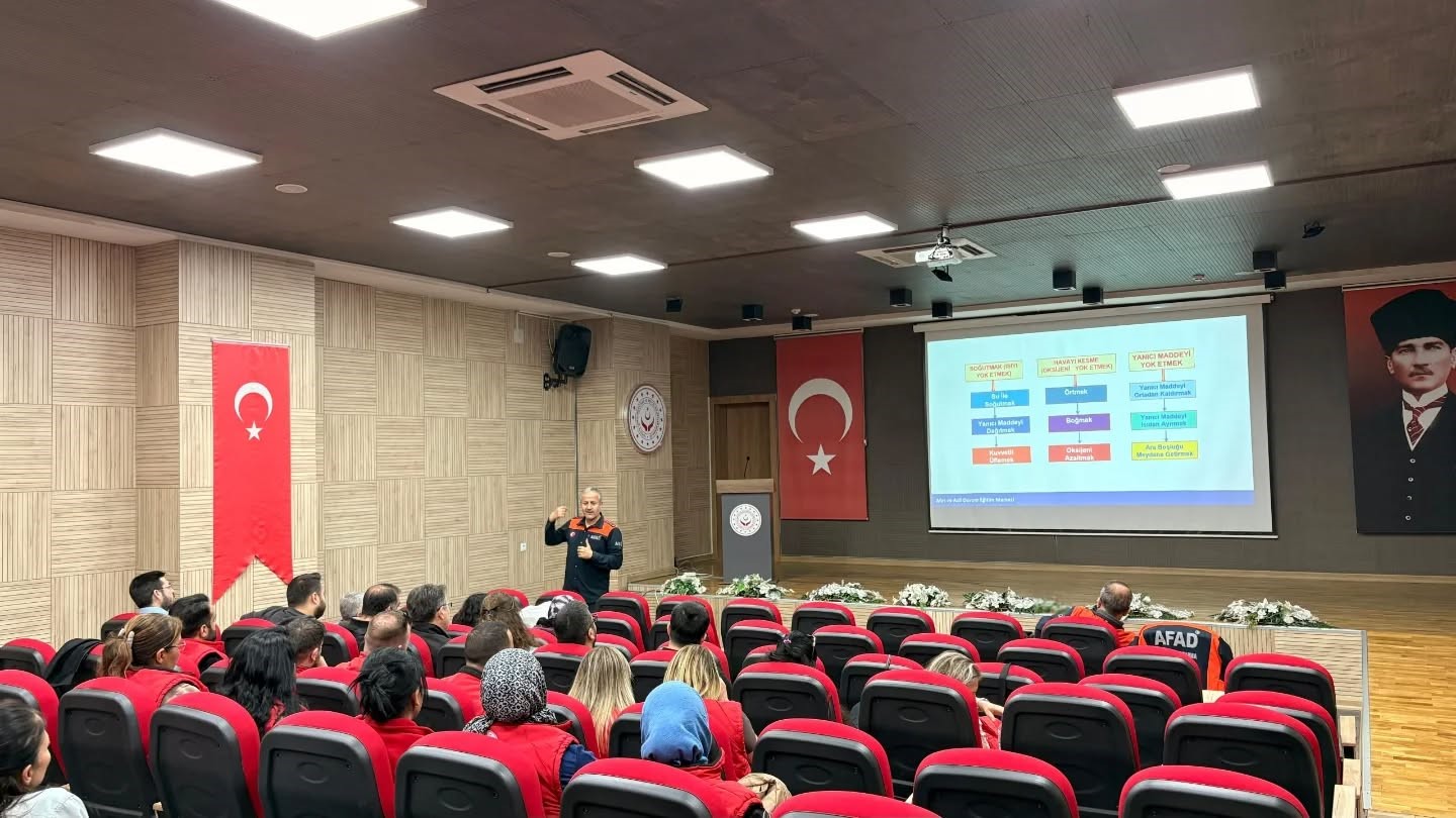 Aydın&rsquo;da vakıf personeline afet farkındalık eğitimi verildi
